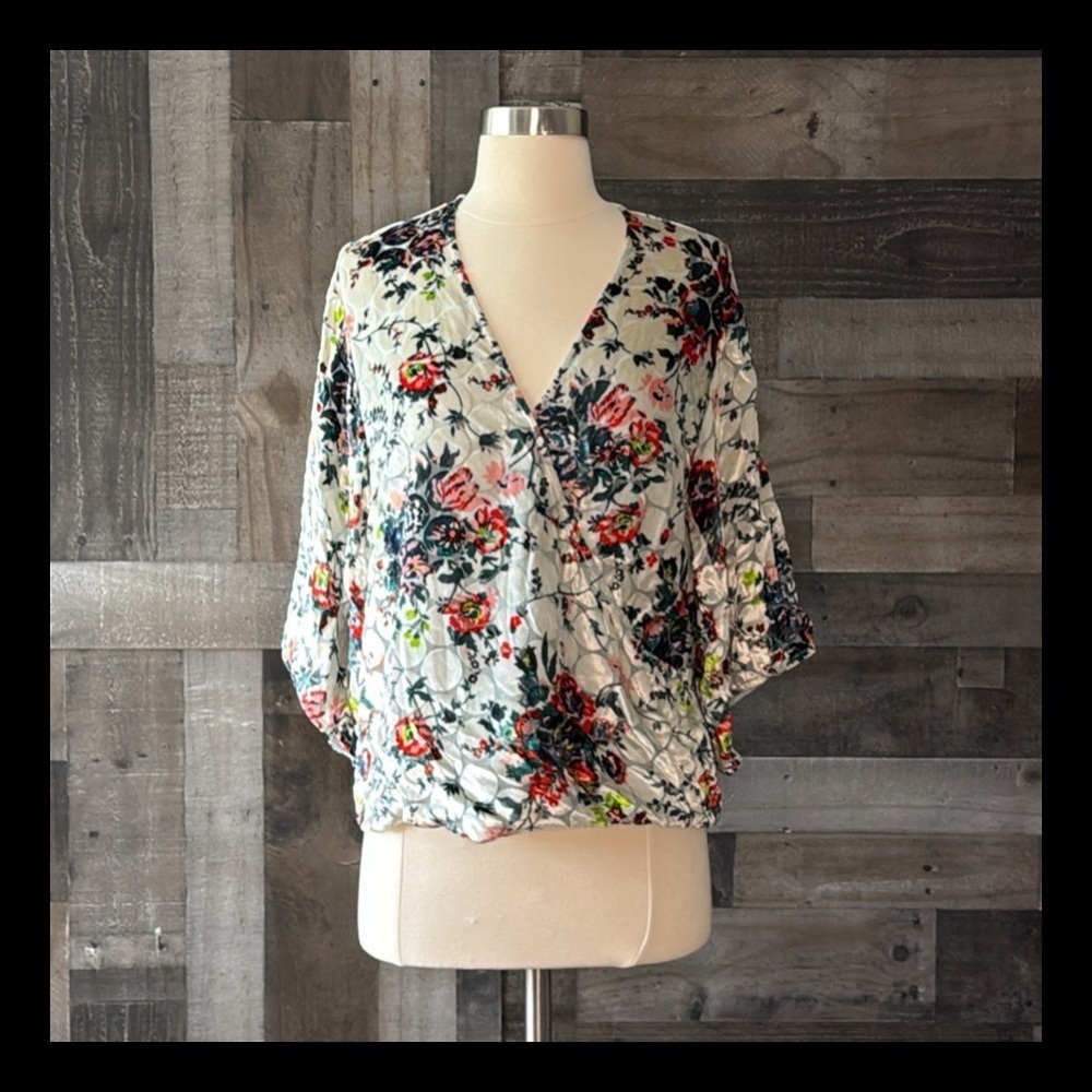 Anthropologie Maeve velvet floral top XSmall dark feminine holiday party witchy